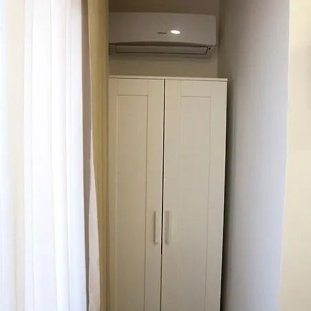 Del Poggio 3* מרינה די קמרוטה